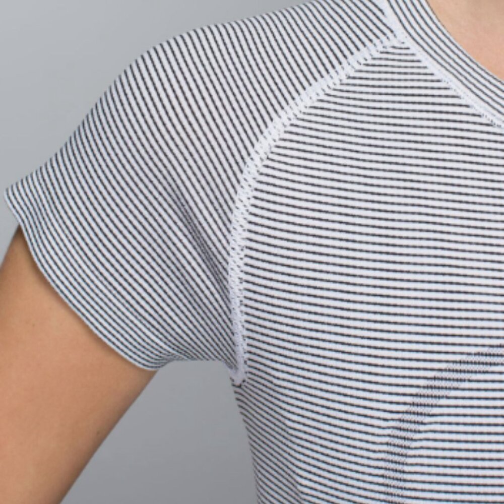 (6086) 🍋 LULULEMON RUN: Swiftly Tech Short Sleeve Crew Sz 2 **LOVED *STRIPE - Picture 3 of 9